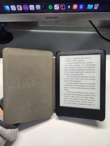 Kindle 11ª geração com capinha