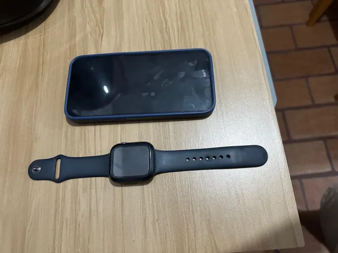 Combo iPhone 15 Pro Max 256 GB + Apple Watch SE 44 mm - R$ 4.999