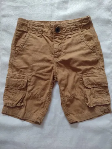 Bermuda infantil brooksfield original masculina tam:08 usada 2 vezes * na loja custa 299,