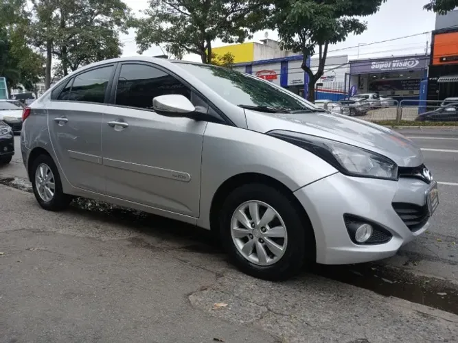 Hyundai HB20S C.style/c.plus1.6 Flex 16V Aut. 4P 2015