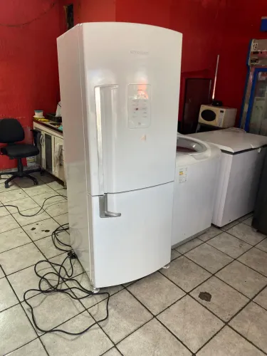 Geladeira Inversa Frost free 430L Voltagem 220 Painel Digital Brastemp Ative