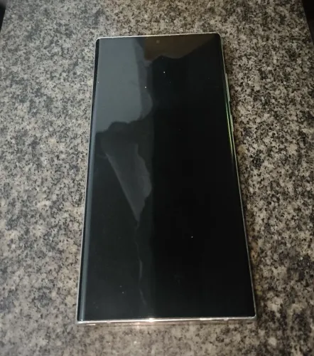 S22 Ultra com problema no display