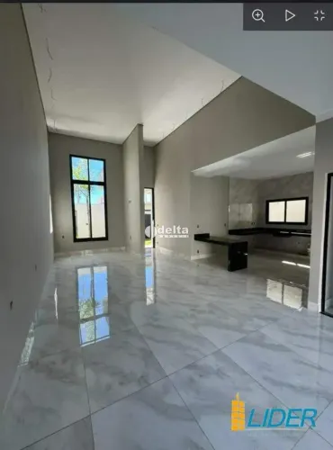 Casa à venda, 3 quartos, 1 suíte, NOVO MUNDO - Uberlândia/MG