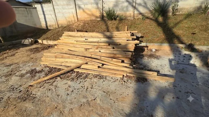 Vendo Pontalete de 6x6 - valor R$ 8.00