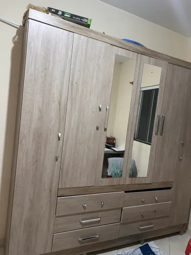 Guarda-Roupa Casal 6 Portas e 6 Gavetas - Precisa Trocar Puxadores