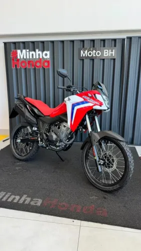 XRE300 SAHARA Rally 2027 0KM - Financio, cartão de crédito em até 12x, consórcio.