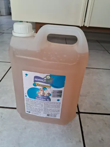 Samphoo para cachorro.