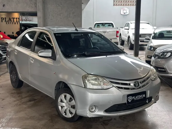 Toyota Etios X Sedan 1.5 Flex 16V 4P Mec. 2017