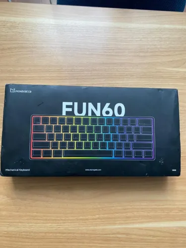 Teclado Magnético Gamer Akko Monsgeek Fun60 Pro 8k Switch Akko Glare Linear C/ Fio Preto