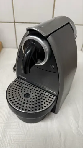 Cafeteira Nespresso Essenza