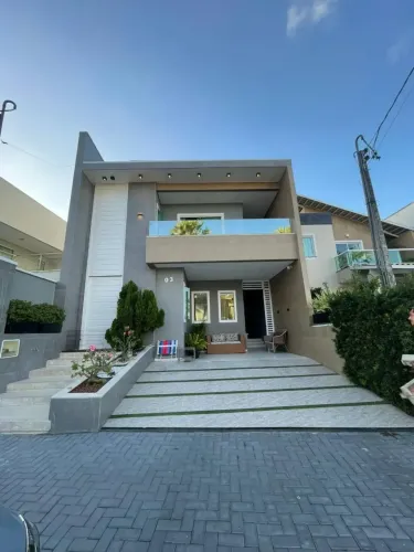 Casa Duplex no Condomínio Osvaldo Studart