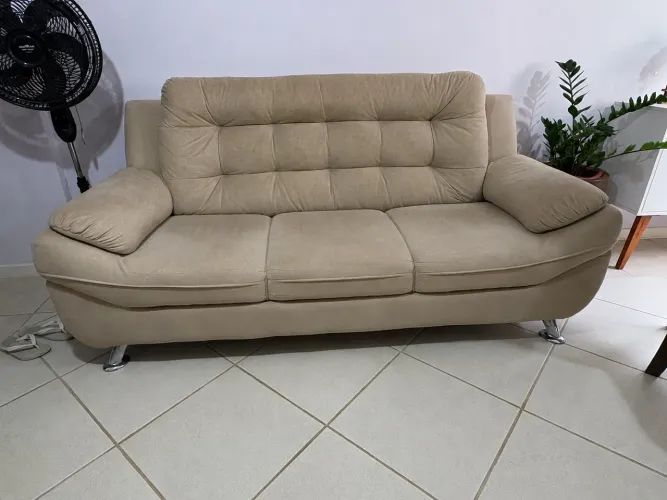 Sofá 3 lugares imperdível
