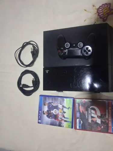 Ps4 semi novocom 3 jogos fisicos