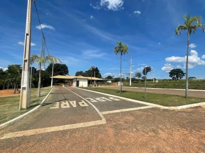 Chácara à venda em Trindade, Centro, com 1553 m²