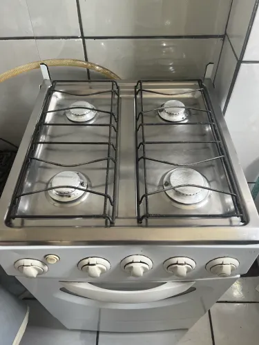 Fogão semi novo elétrico