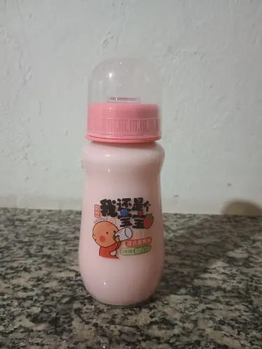 Mamadeira Kawaii Iogurte Frutas Vermelhas