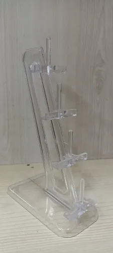 Suporte para expor óculos.