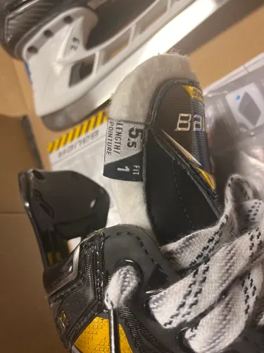 Patins de gelo Bauer Supreme 5.5 Fit 1
