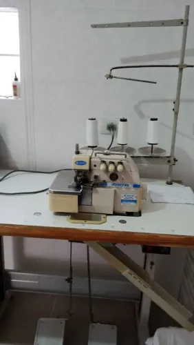 Maquina Overlock