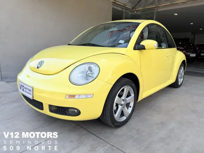 Volkswagen New Beetle 2.0 MI Mec./aut. 2010