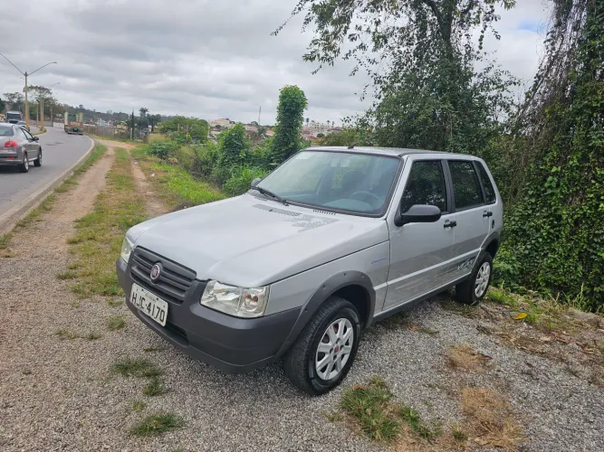 Fiat Uno Mille Celeb. WAY Econ. 1.0 F.flex 4P 2010