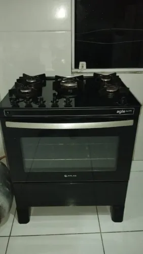 Fogão todo bom. Pagando normalmente