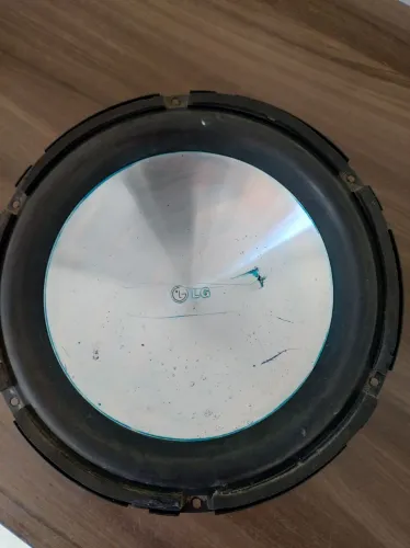 Sub-woofer 10 polegadas LG