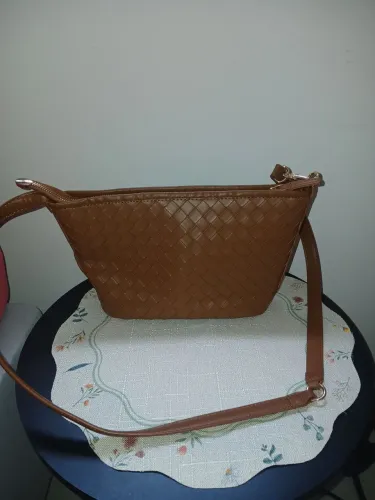Bolsa Transversal em PU com Textura Tressê - Renner