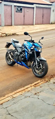 Suzuki Gsx-s750