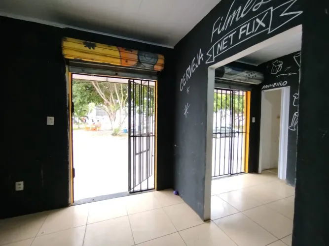 Aluga-se sala comercial no Bugio