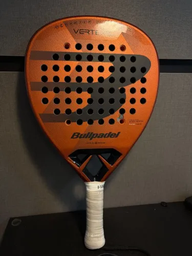 Raquete de Padel Bullpadel Vertex 04 Comfort 2025
