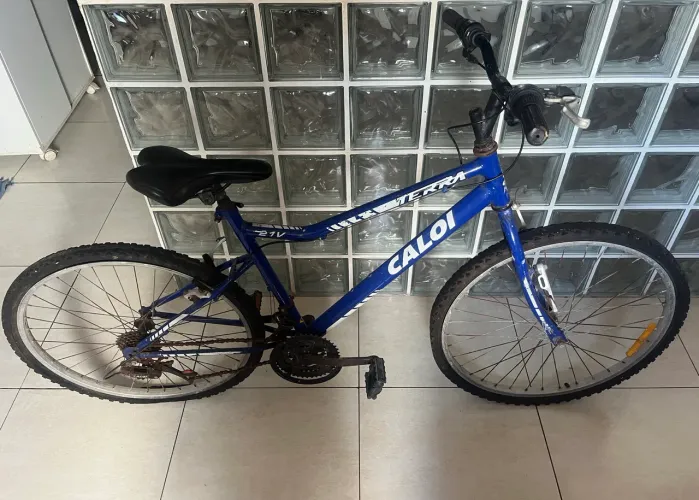 Vendo carcaça de bicicleta Caloi + conjunto de peças