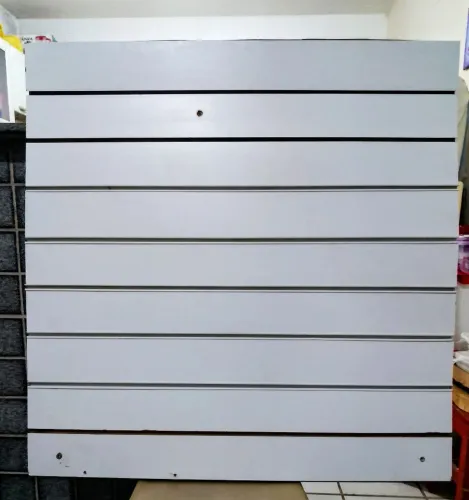 Painel ripado expositor