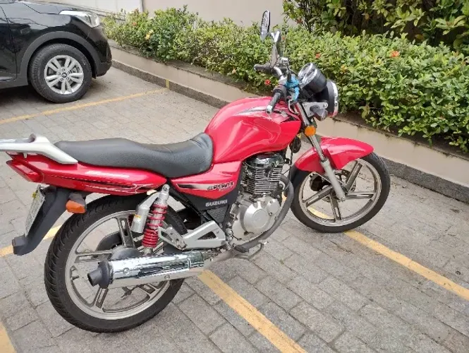 Suzuki GSR 150i 2015/2016 - Único Dono - Pneus e Bateria Novos