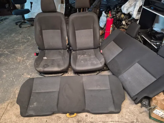Banco do etios hatch 