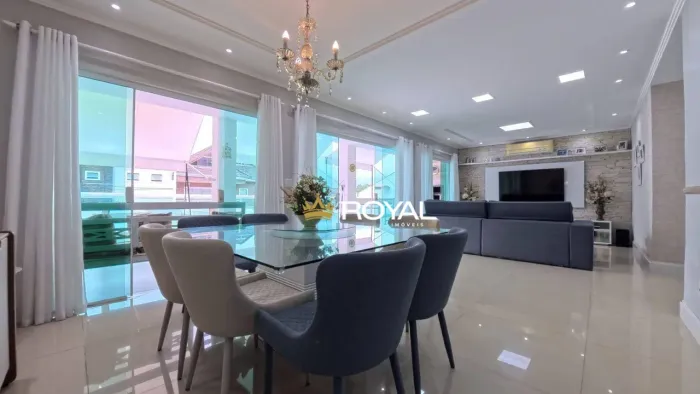 Casa triplex com 5 suítes à venda, 318 m² - Pechincha - Rio de Janeiro/RJ