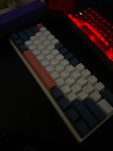 Teclado mecânico k500-b61 otimo estado RGB com várias iluminações 