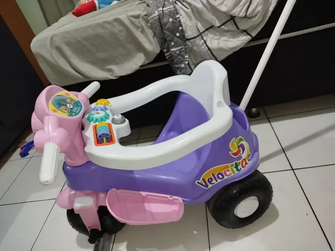 Triciclo infantil 