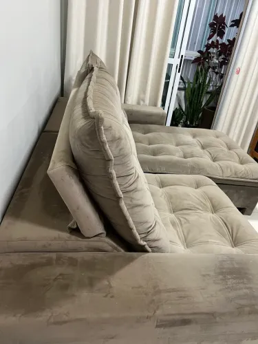 Sofá retrátil semi novo