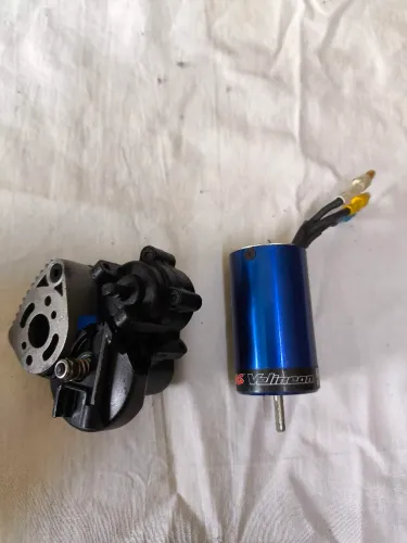 Câmbio e motor Revinho 1/16 VXL Traxxas