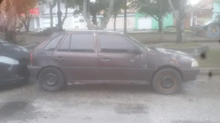 Gol para retirada de peças 