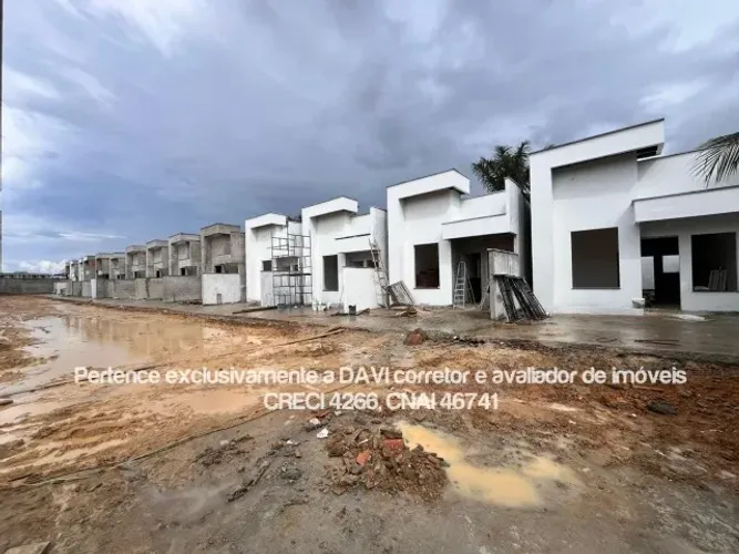 Casa de 3 dormitórios com suite, no cond Ouro Verde.