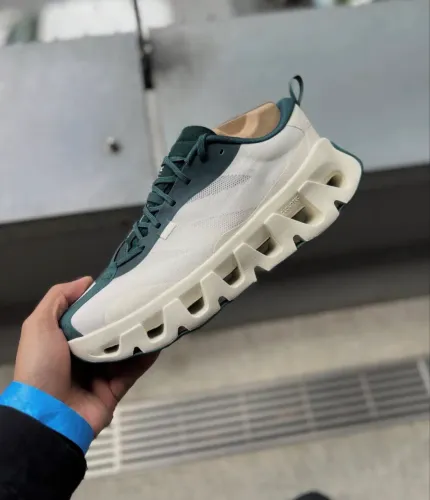 KITH X ON RUNNING K-TECH 1 IMPORTADO (39-43)