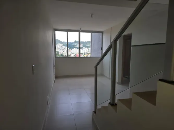 Imóvel para aluguel possui 112 metros quadrados com 2 quartos