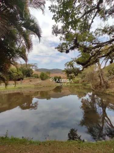 Sítio com 3 dormitórios à venda, 107.000 m² por R$ 3.300.000 - Secretário - Petrópolis/RJ
