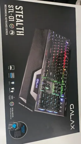 Teclado Gamer Mecânico Galax Stealth-03 Rainbow Switch Azul Cor de teclado Preto Idioma