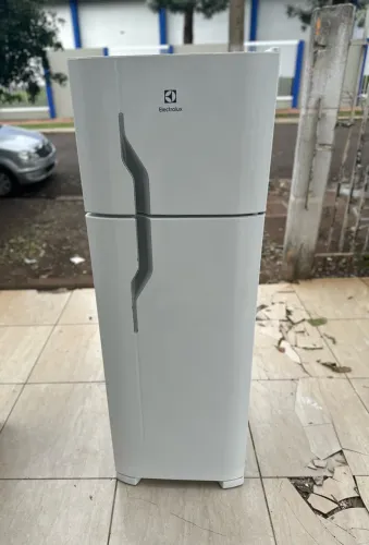 Geladeira Electrolux Duplex? 260 litros (Dou Garantia)