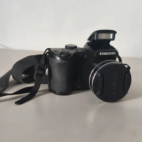 Câmera Samsung WB100