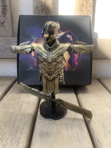 Omelete Legends Steel Icons Armadura Thanos Completa (Usado)