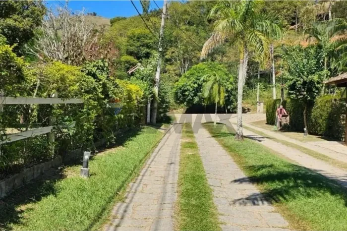 Terreno à venda em Areal com 1.420 m²